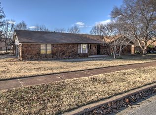 2302 N Birch St, Owasso, OK 74055
