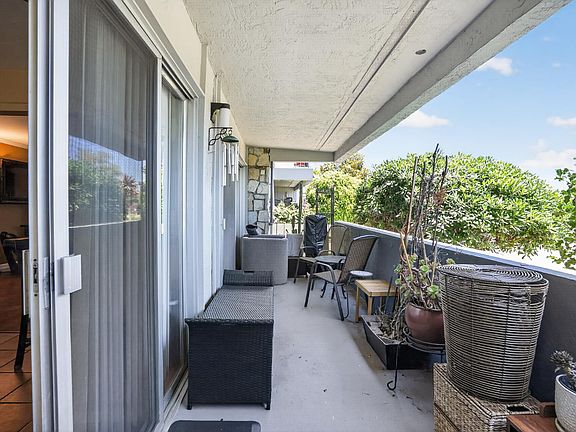 3rd image of 301 Broadway #107