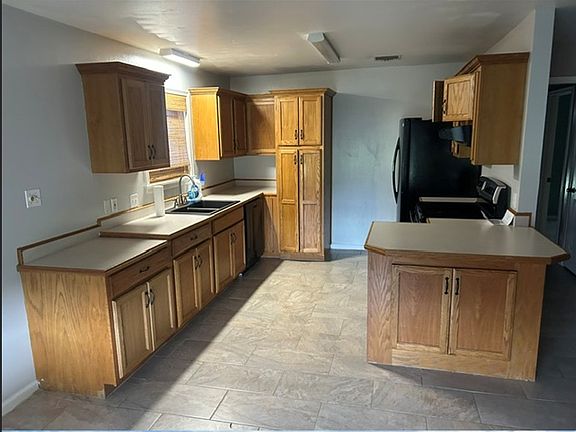 5th image of 1326 Belleview St