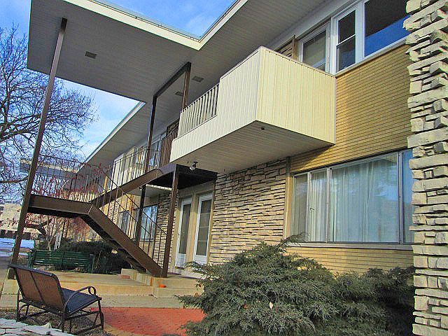 1st image of 1 Garden Dr APT 5