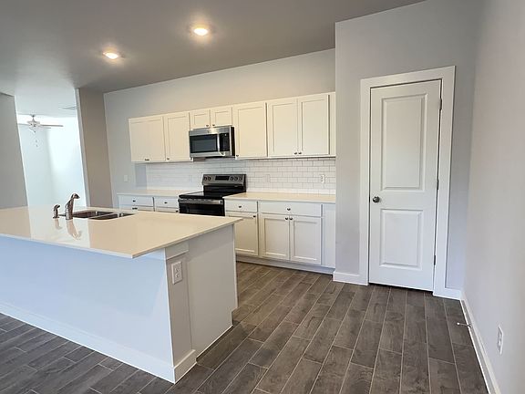 5th image of 17024 Buck Cir