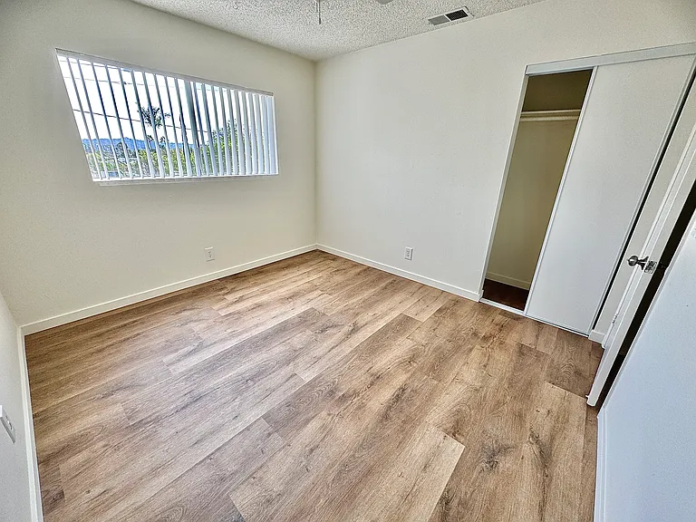 11200 Victory Blvd #9 — Photo 29