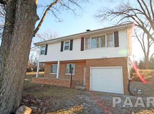 1651 N Tremont St, Spring Bay, IL 61611