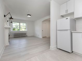 15 Hubbard Blvd SUITE 15, Toronto, ON