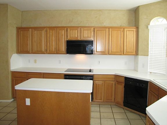 4th image of 7020 Goldenrod Dr