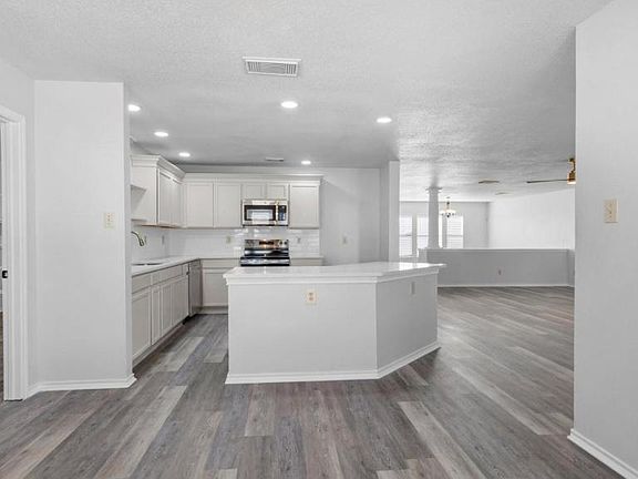 5th image of 1021 Bridgemont Pl