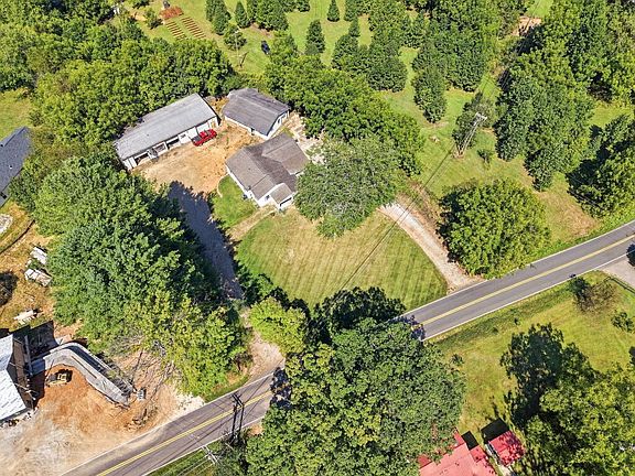 2nd image of 287 Belleview Rd