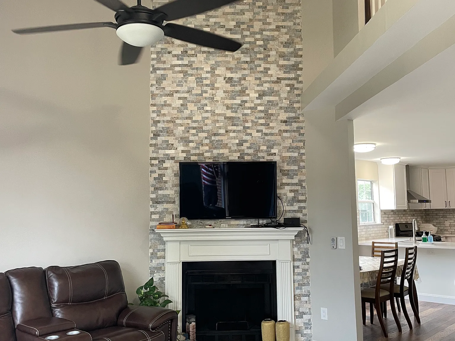 3 bed, 2.5 bath, 1500 sqft, $2,995 — Photo 2