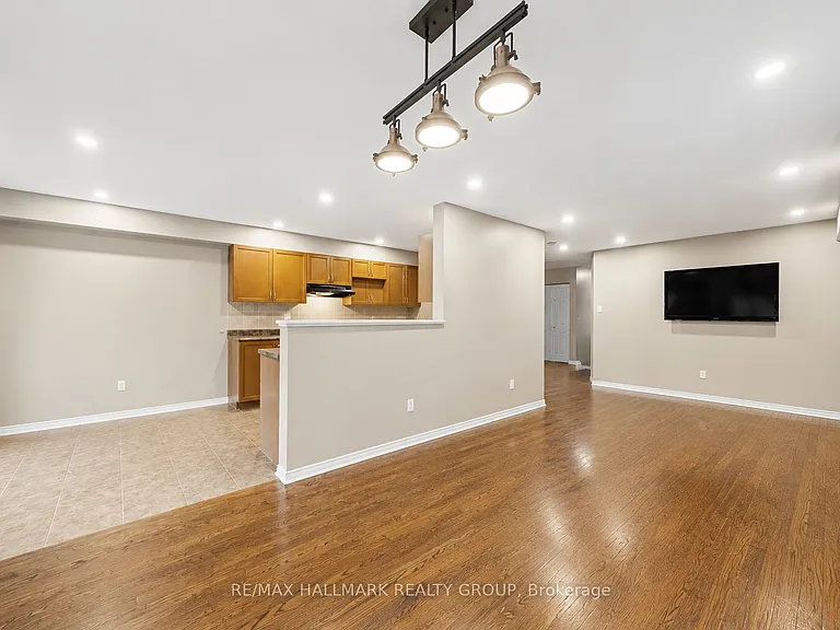 224 Lamplighters Dr — Photo 7