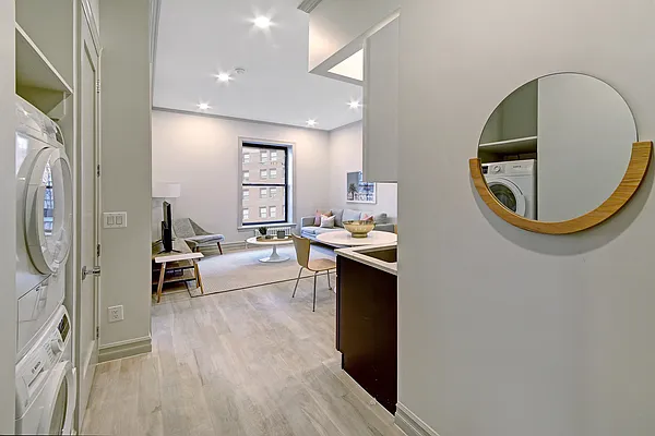 Rented by Bond New York | media 4