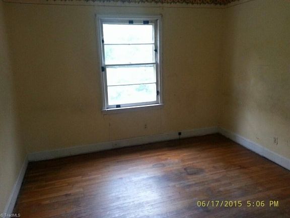 5th image of 530 W Sprague St