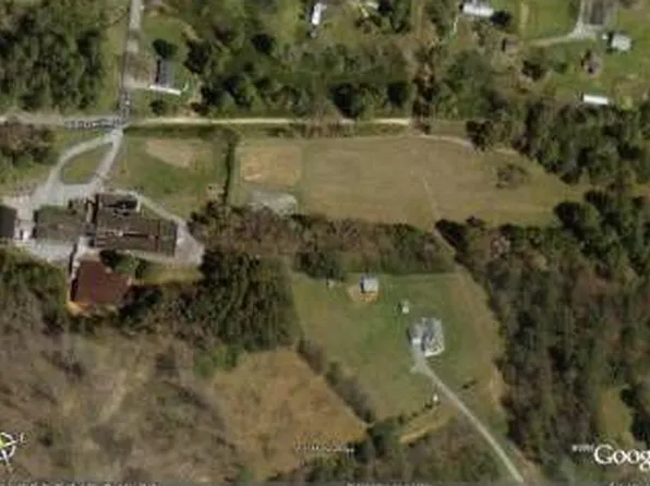 107 Wallaceville School Rd, Chickamauga, GA 30707