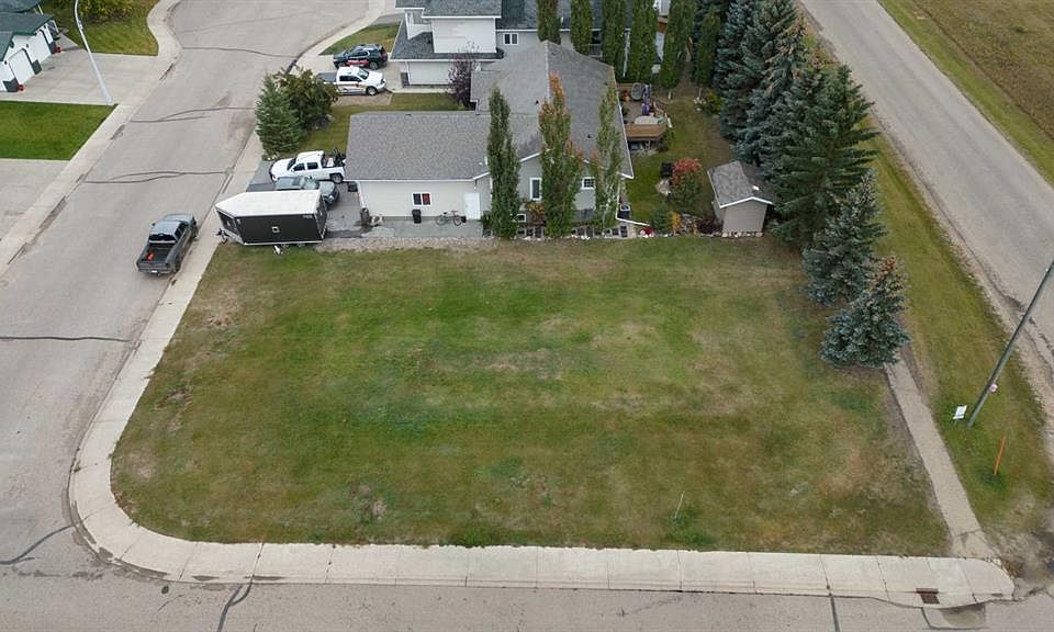 2nd image of 54 Oriole Pl