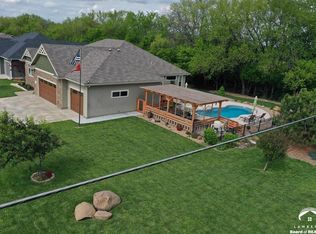 4422 SW Lakeside Dr, Topeka, KS 66610