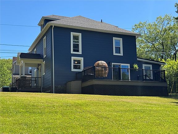 4th image of 102 Angelo St