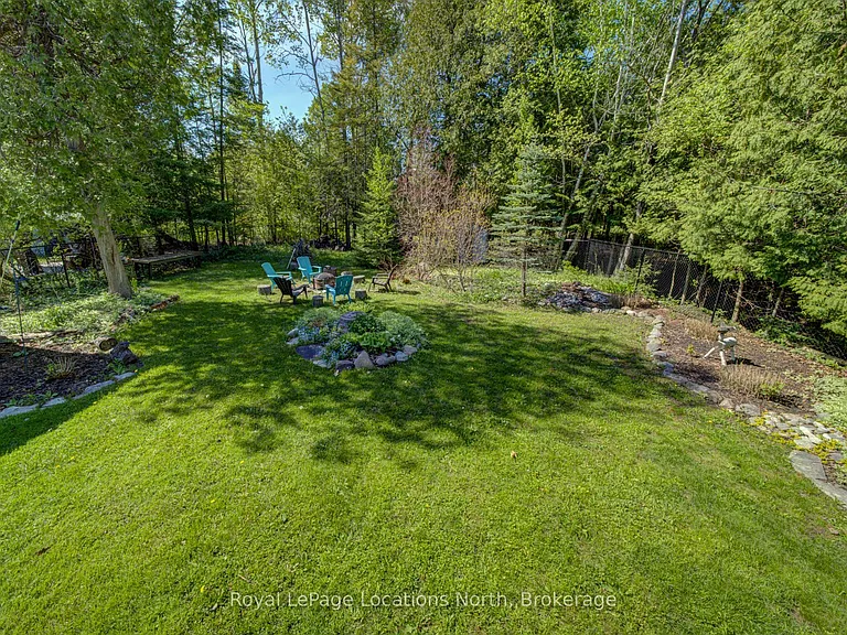 2 Maplewood Dr — Photo 32