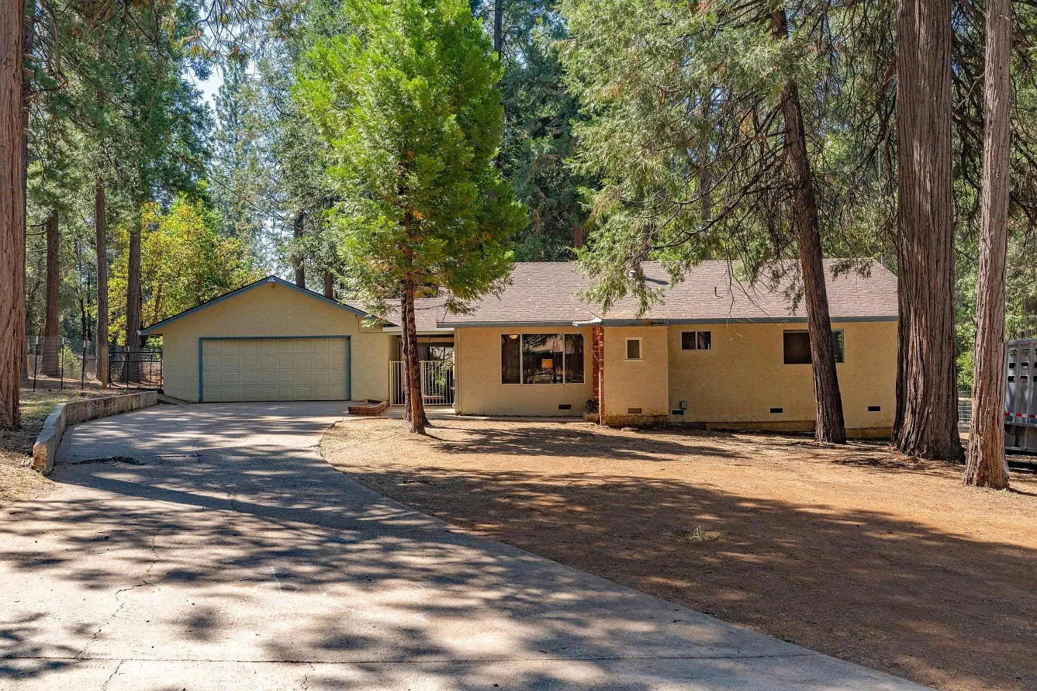 26770 Wagon Wheel Dr photo 1