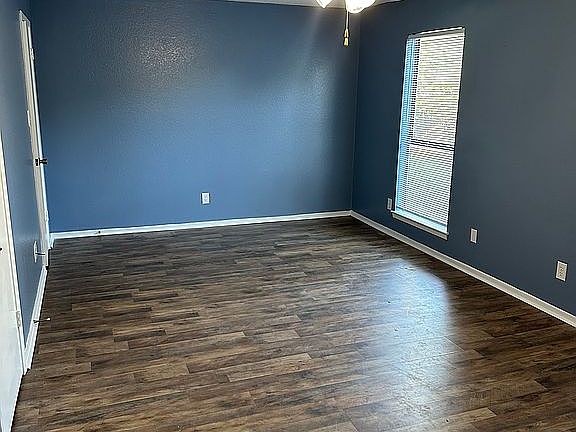 5th image of 1006 Cottonwood Trl