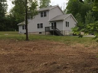 365 Collins Rd, Hardwick, MA 01082