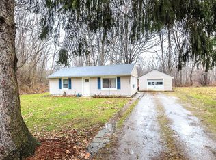 7685 Eisenhower Dr, Kirtland, OH 44094