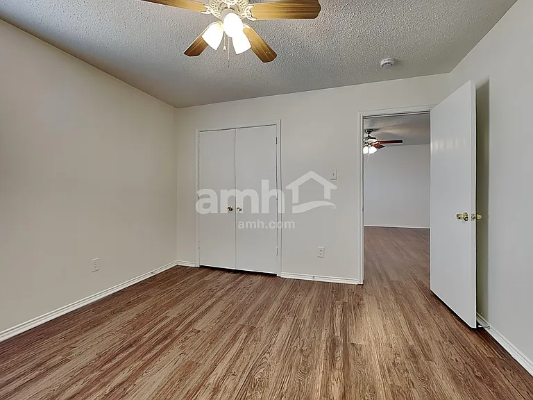 1528 Englewood Dr — Photo 21