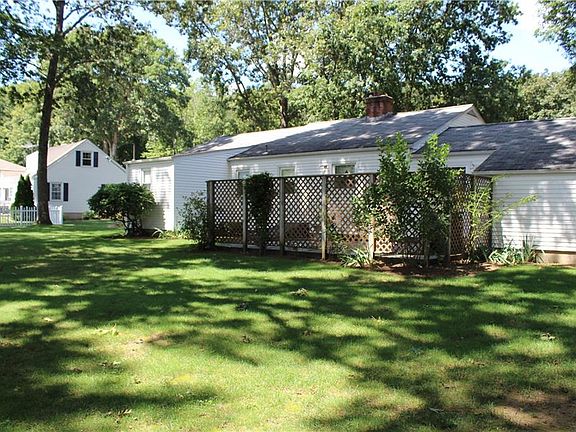2nd image of 100 Thomas Leighton Blvd