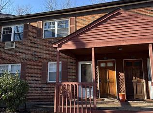 104 Garnet Dr, Burlington, NJ 08016