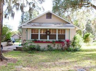 1132 E 9th Ave, Mount Dora, FL 32757
