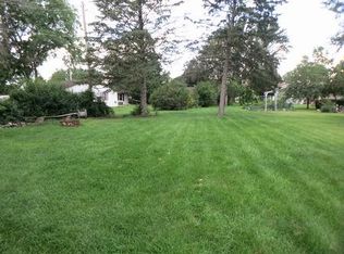 612 Pine St, Mukwonago, WI 53149