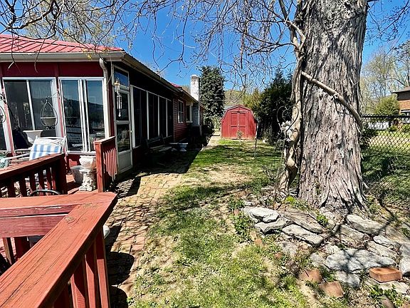 5th image of 556 Ziegler Ln #B