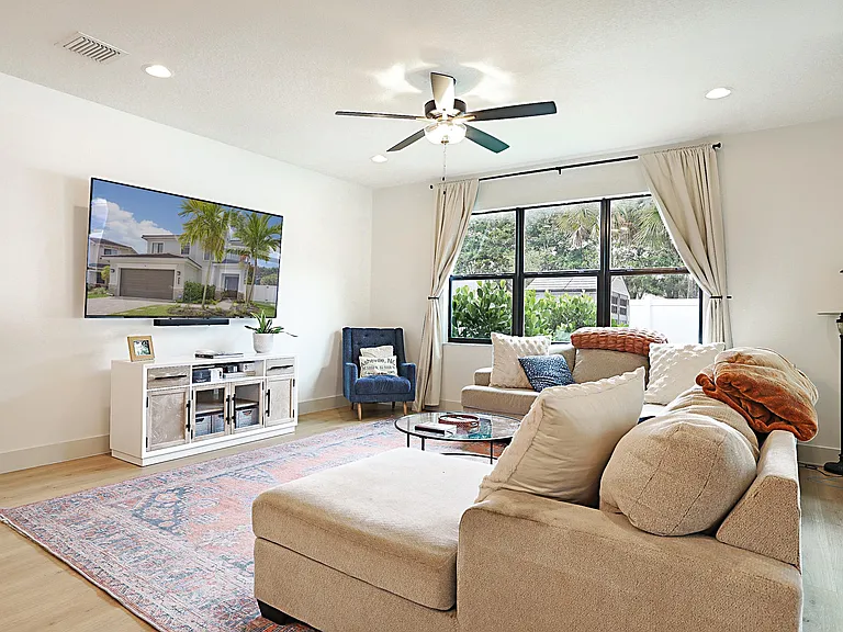 6151 Yerba Buena Ct — Photo 11