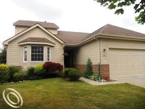 31091 Augusta Cir #1, Novi, MI 48377