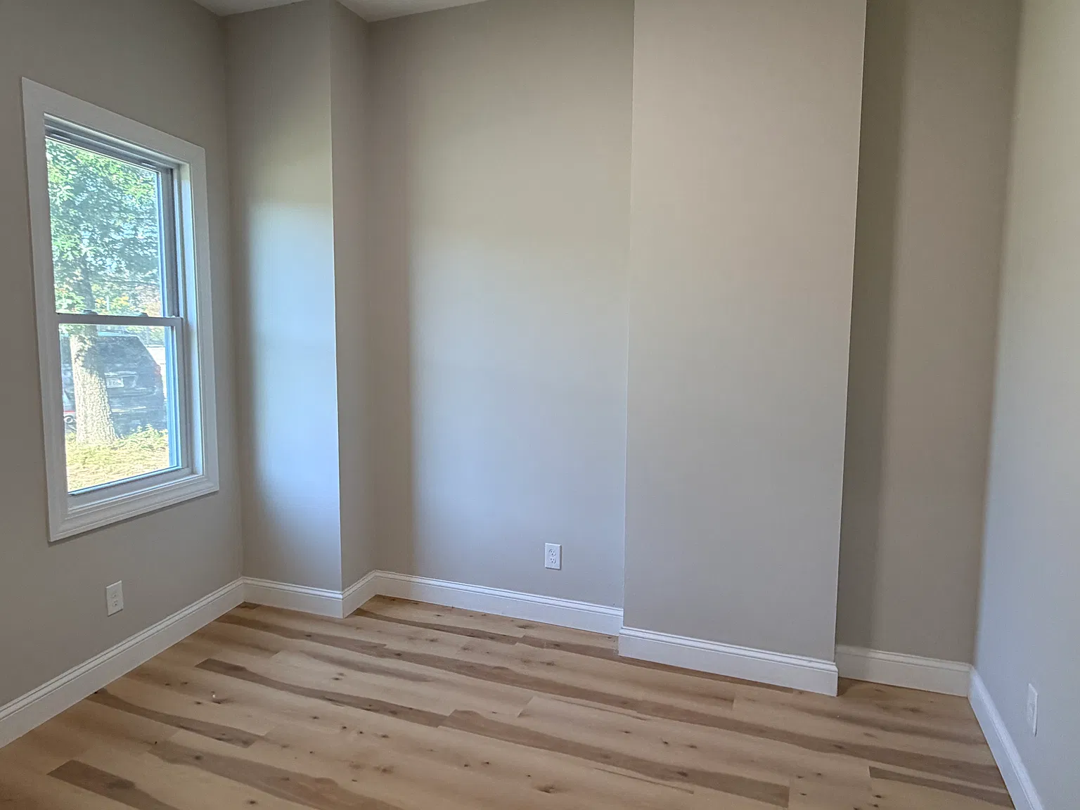 3 bed, 1250 sqft, $2,600 — Photo 2