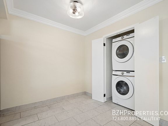 4th image of 1215 N Hayworth Ave APT 206