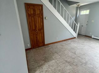 15-B Forest St #B, Manchester, CT 06040