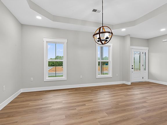 4th image of 109 Stonegate Dr