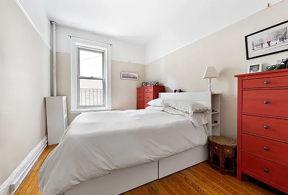 Sold by Compass | media 2