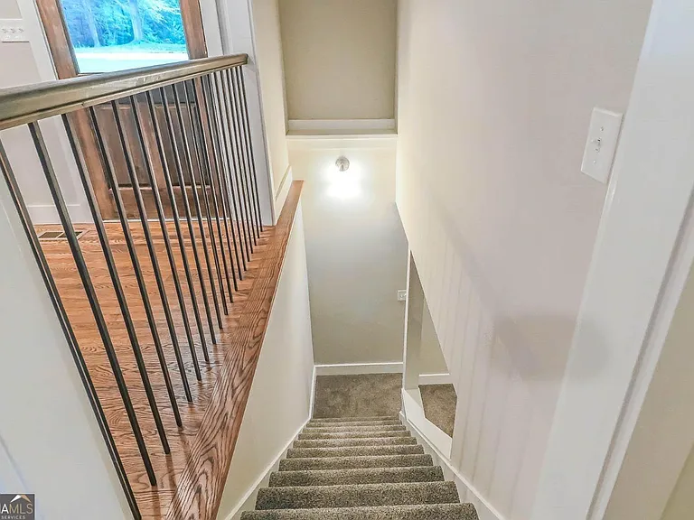 99 Woodvalley Dr — Photo 29