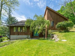 90 Long Hill Rd E, Briarcliff Manor, NY 10510