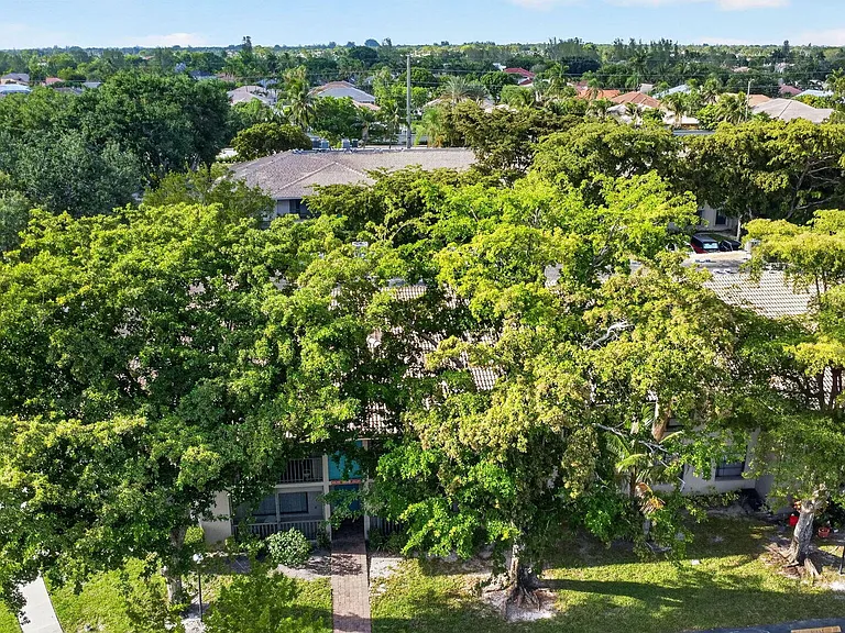 9810 Pineapple Tree Dr #103 — Photo 33