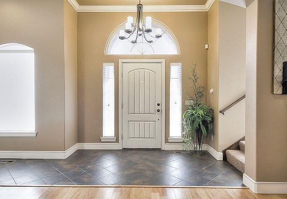 3rd image of 12413 Jasper Ave