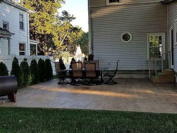 5th image of 321 E Park St