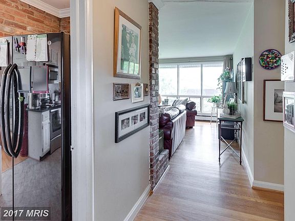 3rd image of 3411 Brookwood Dr