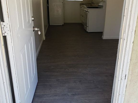 4th image of 999 Arcade Blvd APT 4