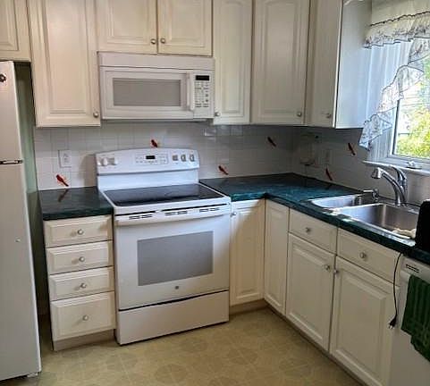 2nd image of 1243 Ipswich Dr