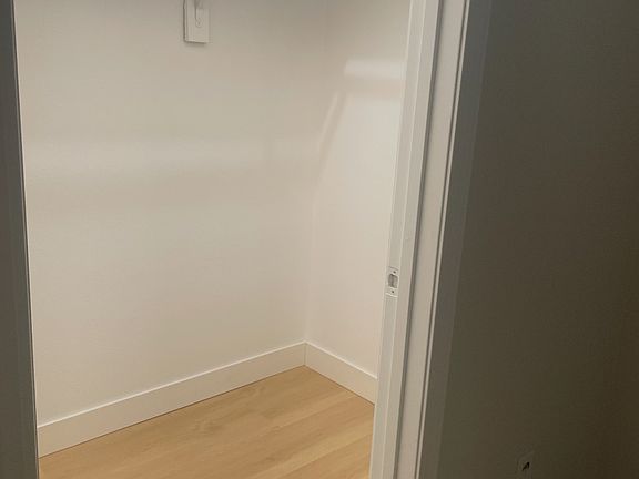walk in closet