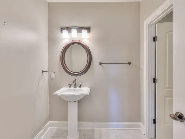 4100A Oriole Pl — Photo 34
