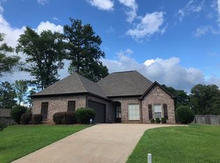 116 Bainbridge Bnd, Canton, MS 39046