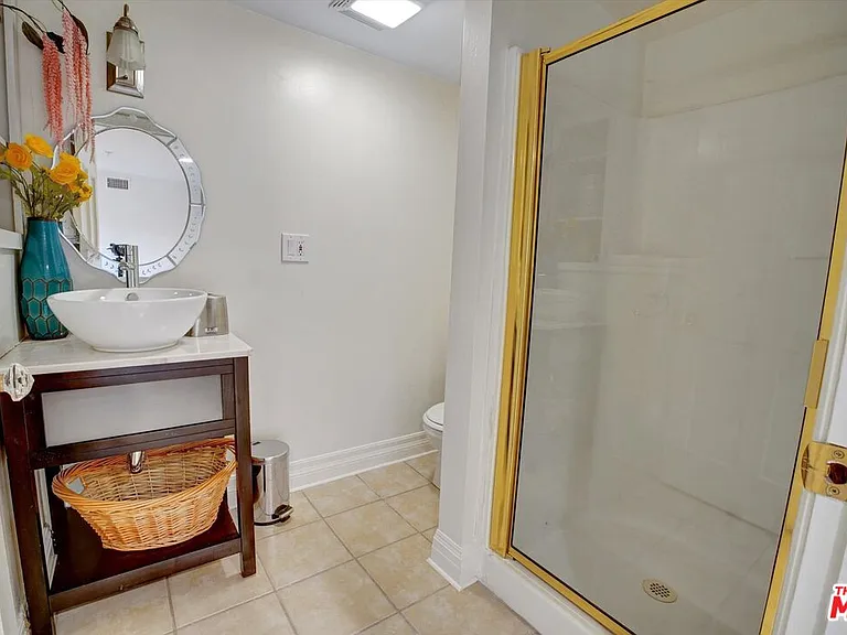 5805 Foxview Dr — Photo 35