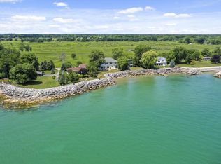 11887 Lakeshore Dr, Pleasant Prairie, WI 53158